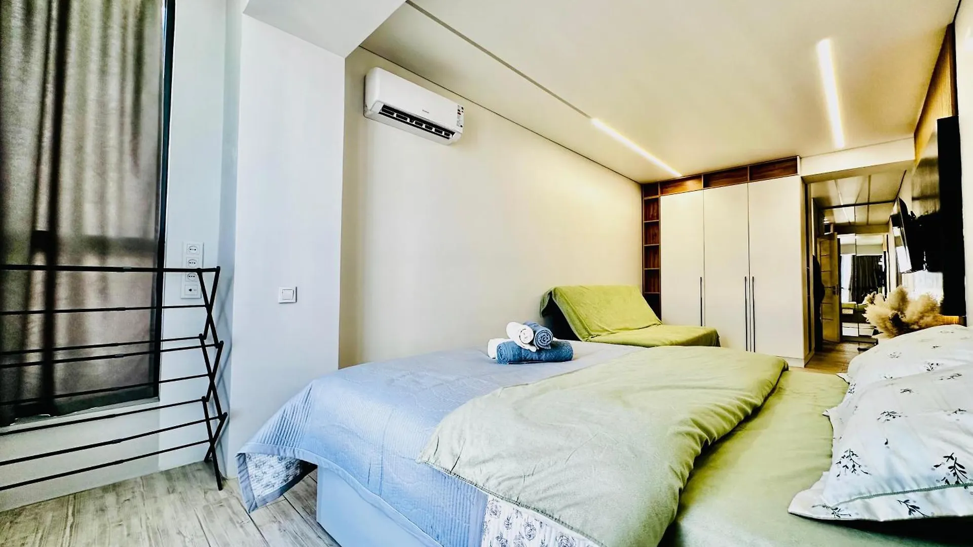 Жк Four Seasons Возле Mega Almaty Apartman Kazahsztán